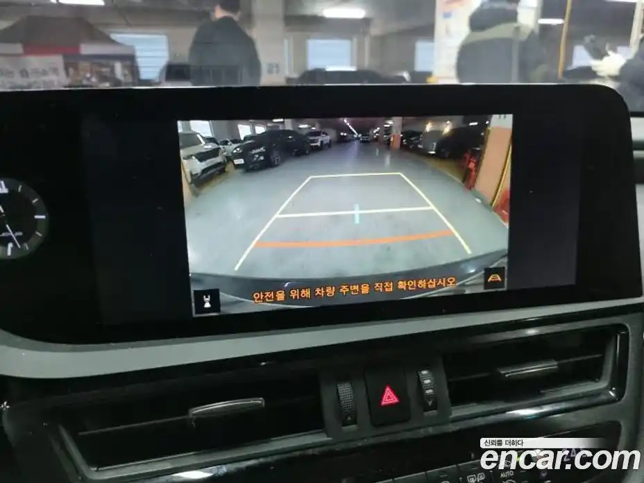 Lexus ES 2023 2.5 Автомат в Москве № 499660, фото 17