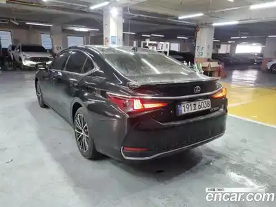 Lexus ES 2023 2.5 Автомат в Москве № 499660, миниатюра 2