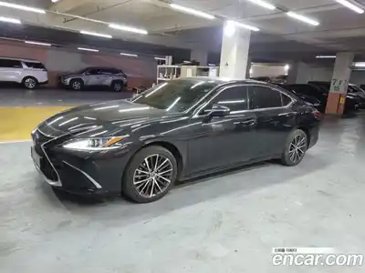 Lexus ES 2023 2.5 Автомат в Москве № 499660, миниатюра 5