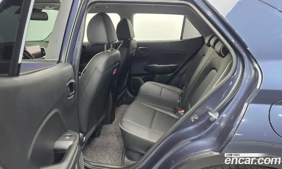 Hyundai Venue 2022 1.6 Автомат в Москве № 518189, фото 11