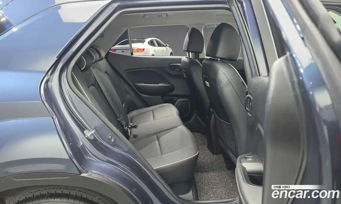 Hyundai Venue 2022 1.6 Автомат в Москве № 518189, фото 13