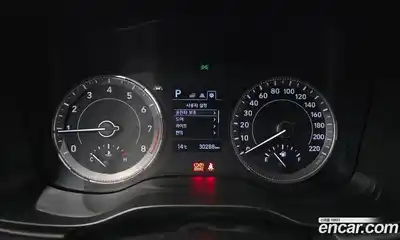 Hyundai Venue 2022 1.6 Автомат в Москве № 518189, миниатюра 8