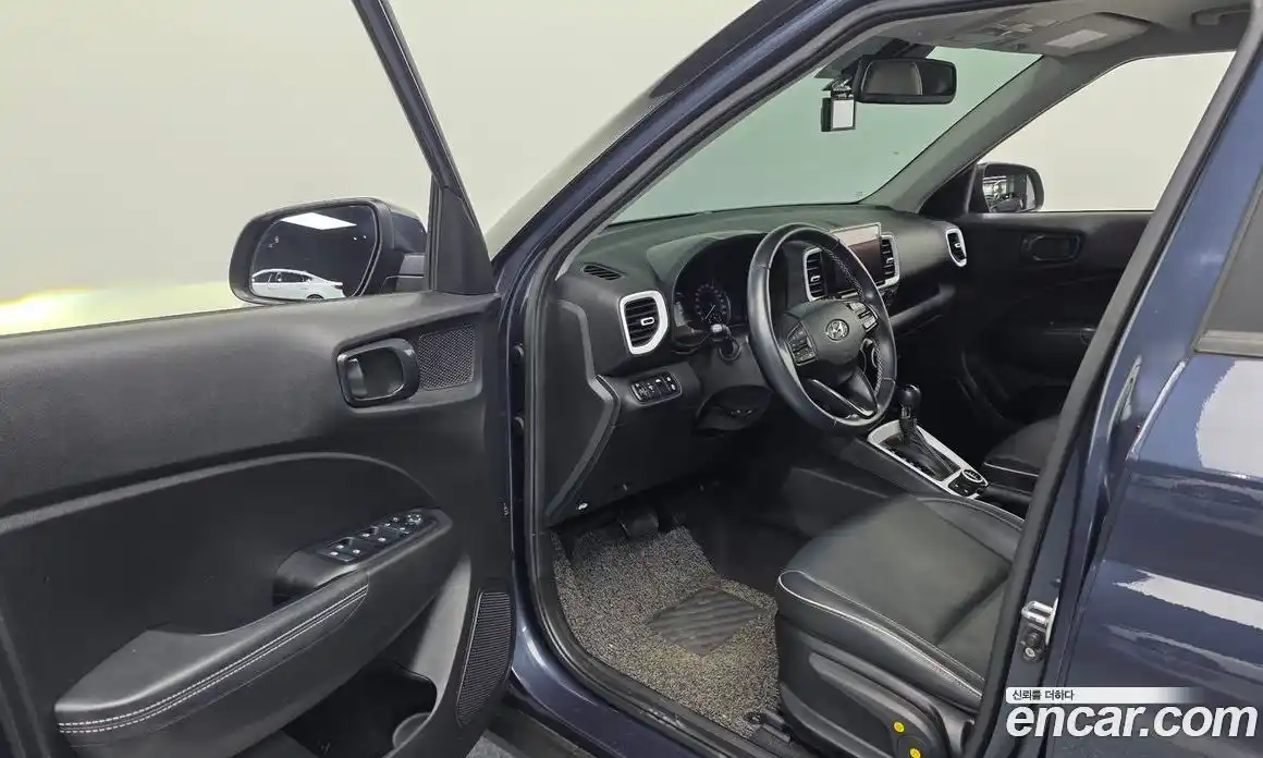 Hyundai Venue 2022 1.6 Автомат в Москве № 518189, фото 10