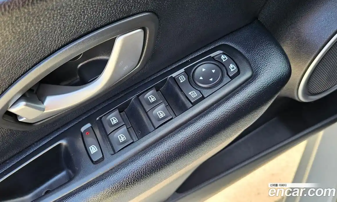 Renault SM3 2014 1.6 Автомат в Москве № 521729, фото 13