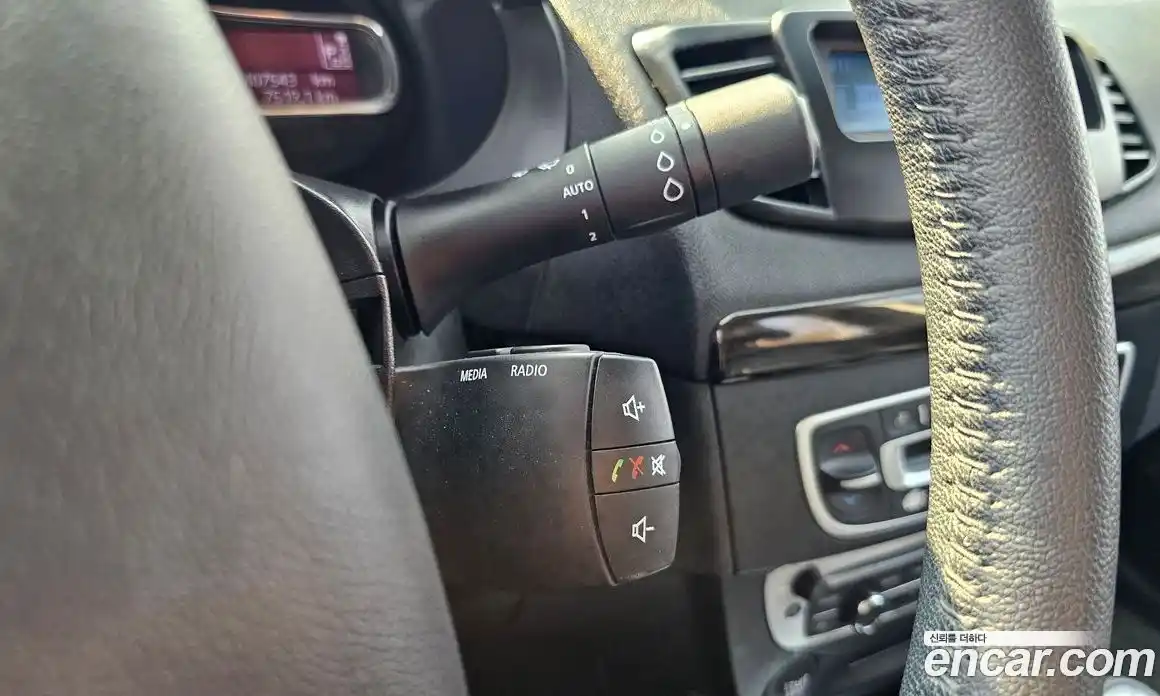 Renault SM3 2014 1.6 Автомат в Москве № 521729, фото 17