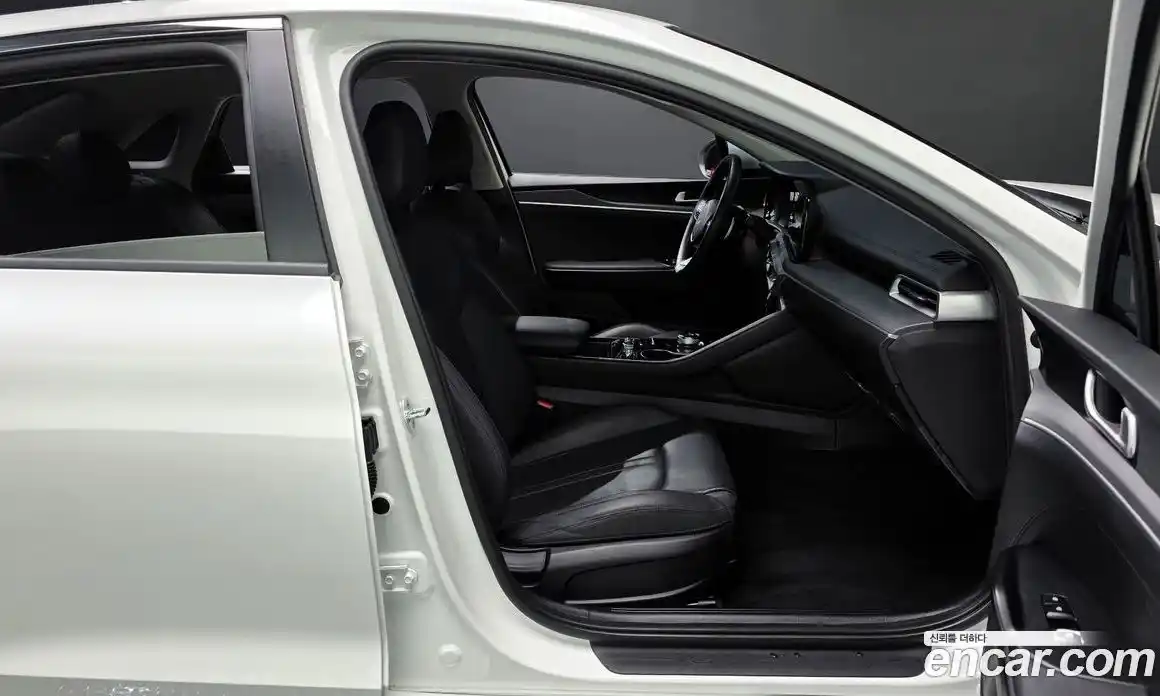 Kia K5 2022 2.0 Автомат в Москве № 522036, фото 10