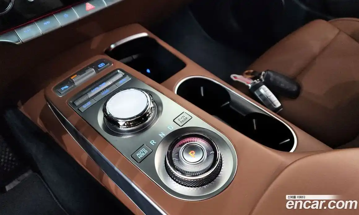 Genesis GV70 2023 2.5 Автомат в Москве № 523490, фото 8