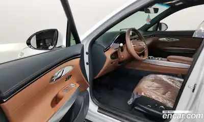 Genesis GV70 2023 2.5 Автомат в Москве № 523490, миниатюра 9