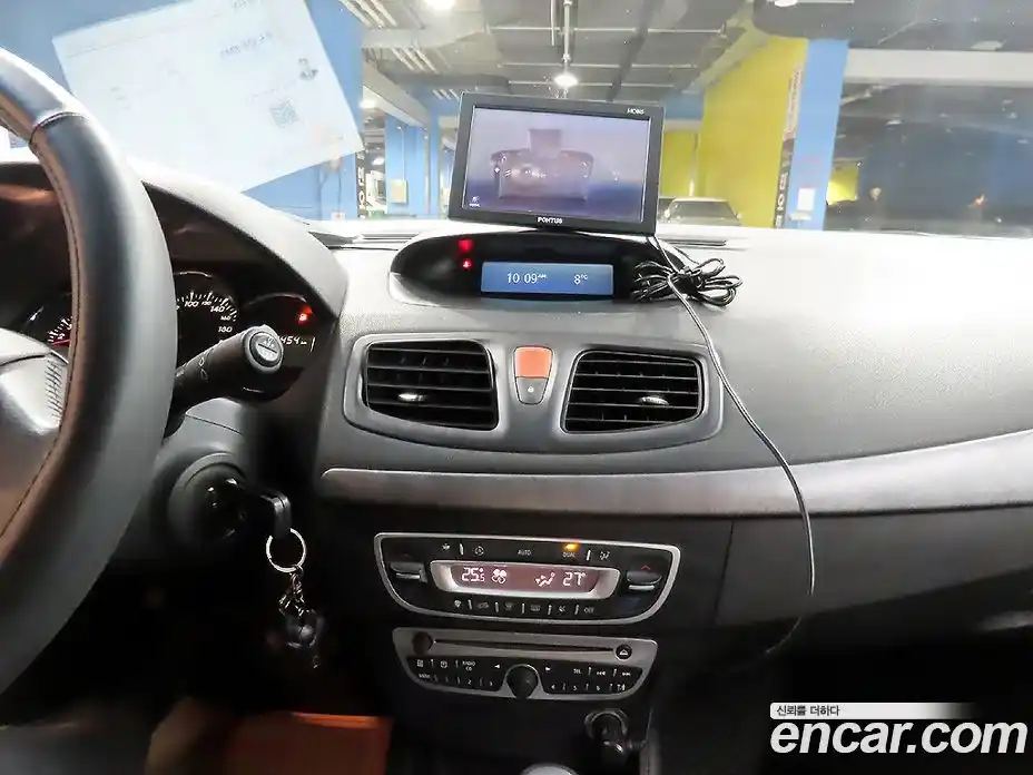 Renault SM3 2011 1.6 Автомат в Москве № 524535, фото 12