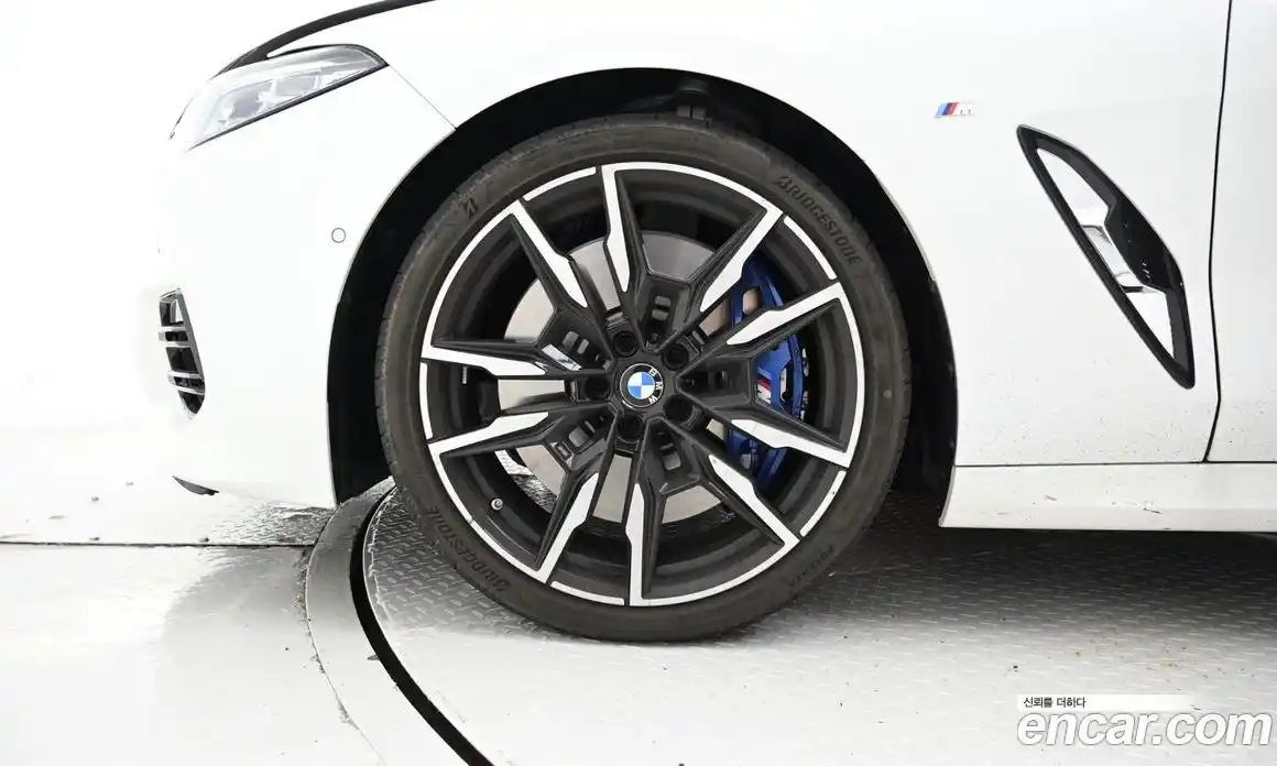 BMW 8-Series 2024 4.4 Автомат в Москве № 524710, фото 5