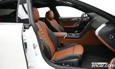 BMW 8-Series 2024 4.4 Автомат в Москве № 524710, миниатюра 10