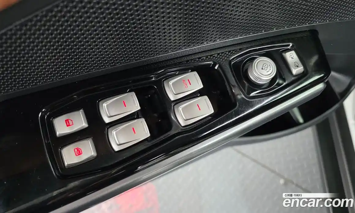 SsangYong TIBOLI 2018 1.6 Автомат в Москве № 525296, фото 12