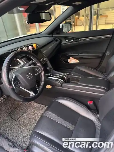 Honda Civic 2019 1.5 Автомат в Москве № 526713, миниатюра 9