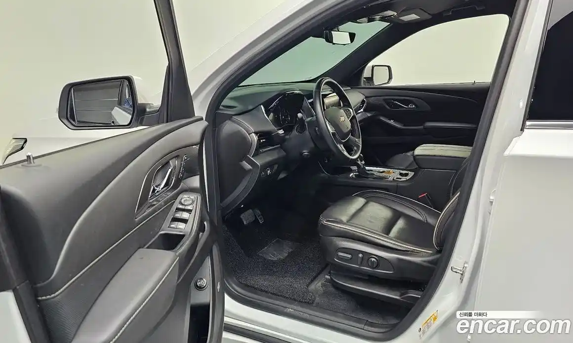 Chevrolet Traverse 2023 3.6 Автомат в Москве № 527824, фото 9