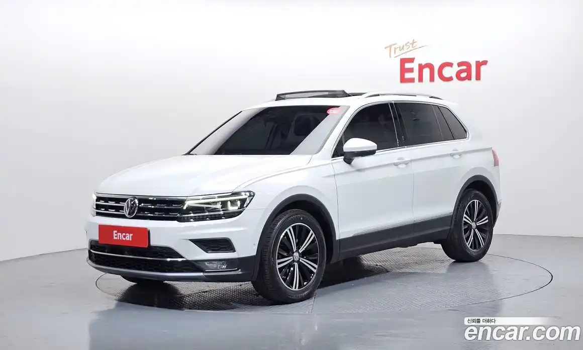 Volkswagen Tiguan 2020 2.0 Автомат в Москве № 529931, фото 1