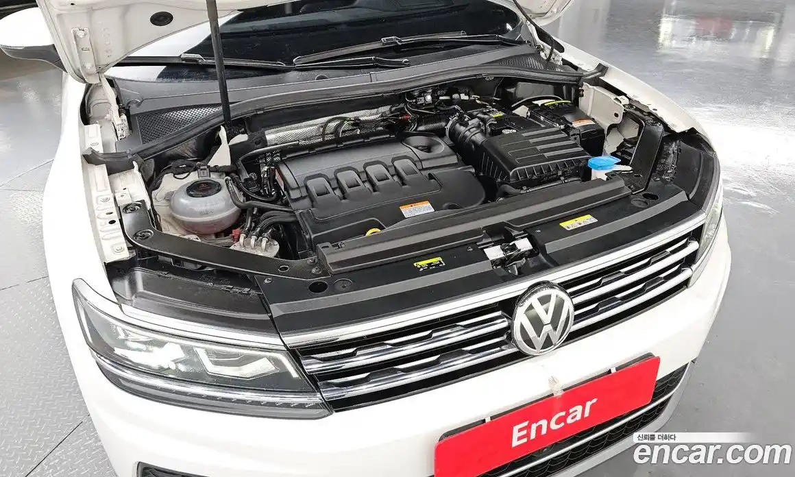 Volkswagen Tiguan 2020 2.0 Автомат в Москве № 529931, фото 6