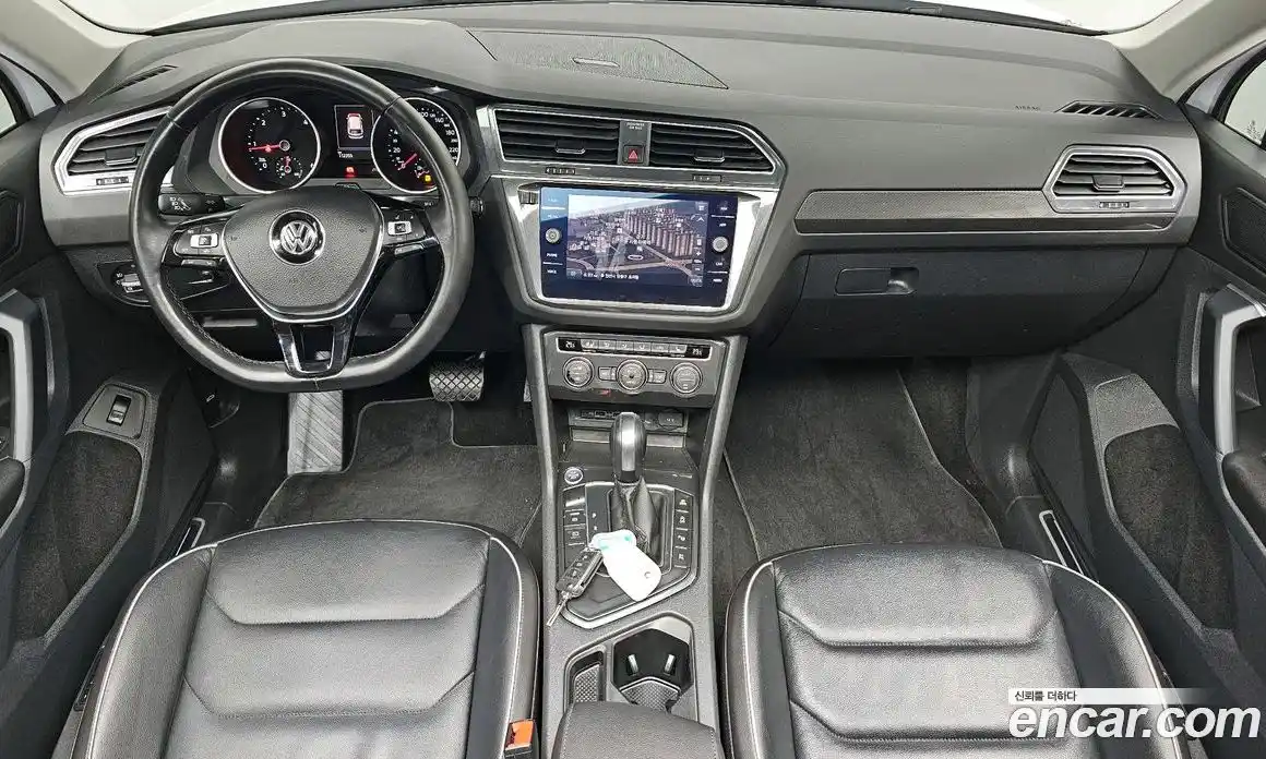 Volkswagen Tiguan 2020 2.0 Автомат в Москве № 529931, фото 7