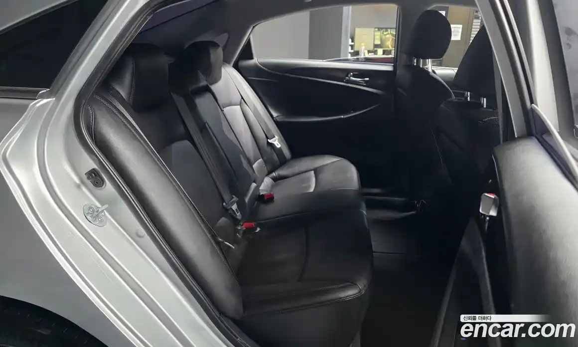 Hyundai Sonata 2013 2.0 Автомат в Москве № 530203, фото 12