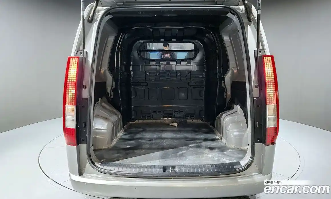 Hyundai Staria 2024 3.5 Автомат в Москве № 530270, фото 20