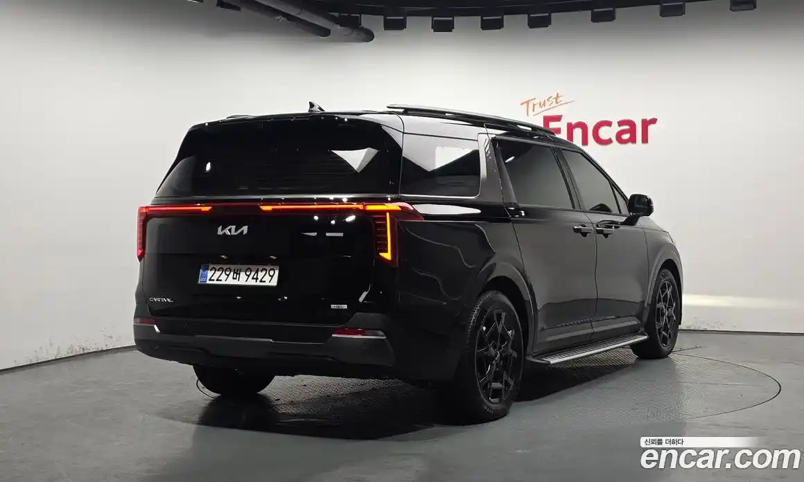 Kia Canival 2025 1.6 Автомат в Москве № 532041, фото 2