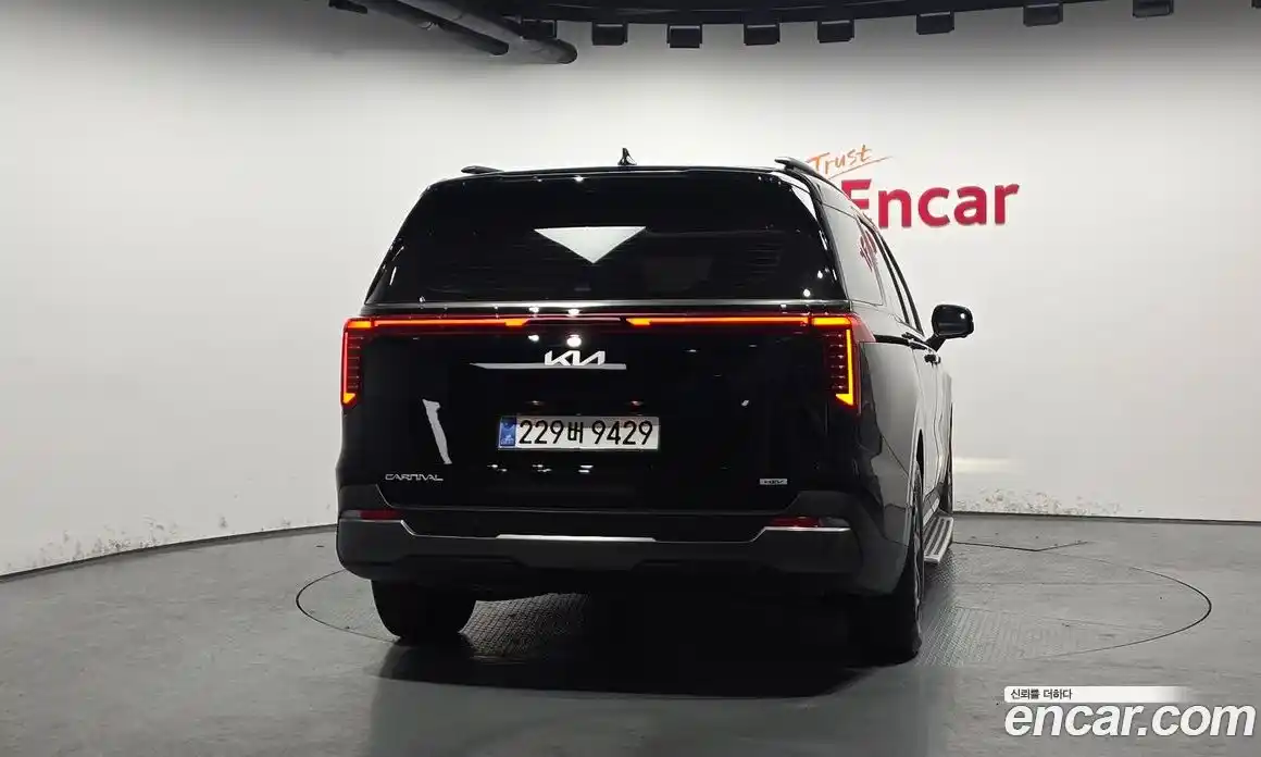 Kia Canival 2025 1.6 Автомат в Москве № 532041, фото 4