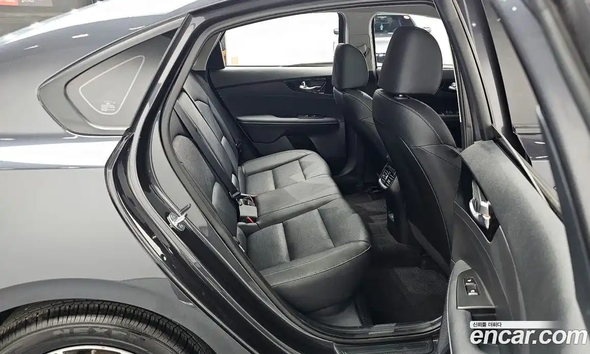 Kia K3 2024 1.6 Автомат в Москве № 532346, фото 12