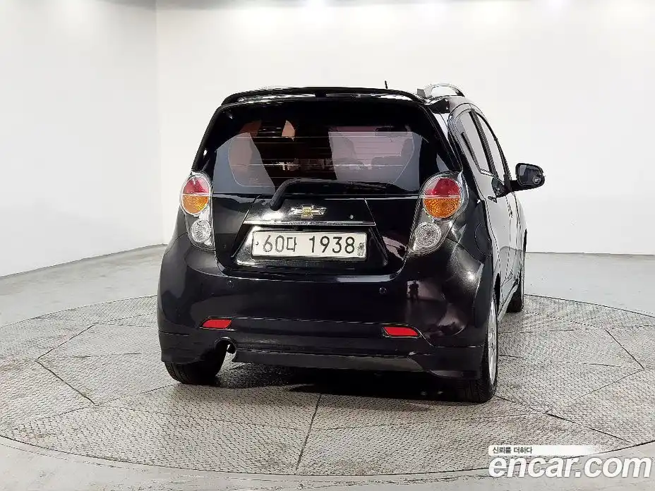 Chevrolet Spark 2012 1.0 Автомат в Москве № 532639, фото 3