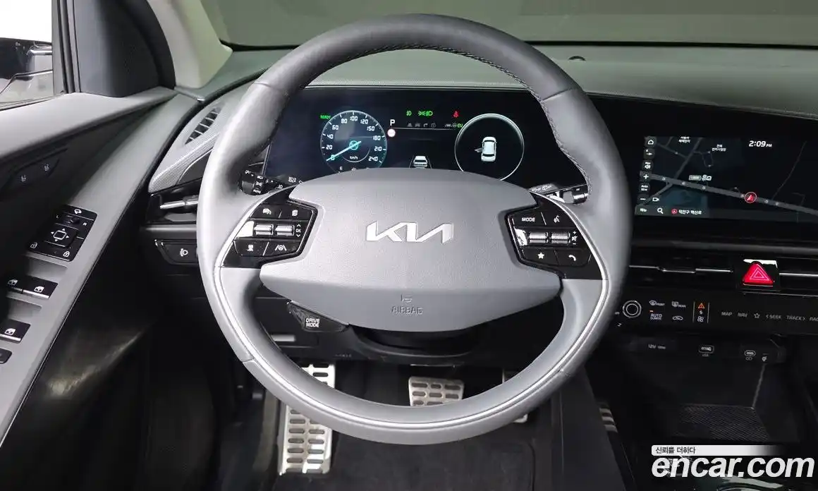 Kia Niro 2023 1.6 Автомат в Москве № 532656, фото 14