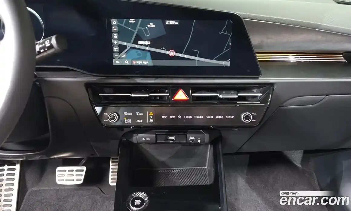 Kia Niro 2023 1.6 Автомат в Москве № 532656, фото 15