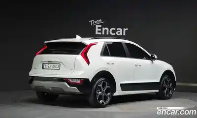 Kia Niro 2023 1.6 Автомат в Москве № 532656, миниатюра 2