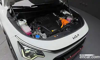 Kia Niro 2023 1.6 Автомат в Москве № 532656, миниатюра 6