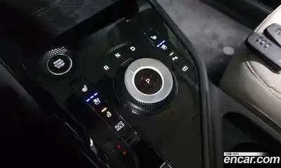 Kia Niro 2023 1.6 Автомат в Москве № 532656, миниатюра 9