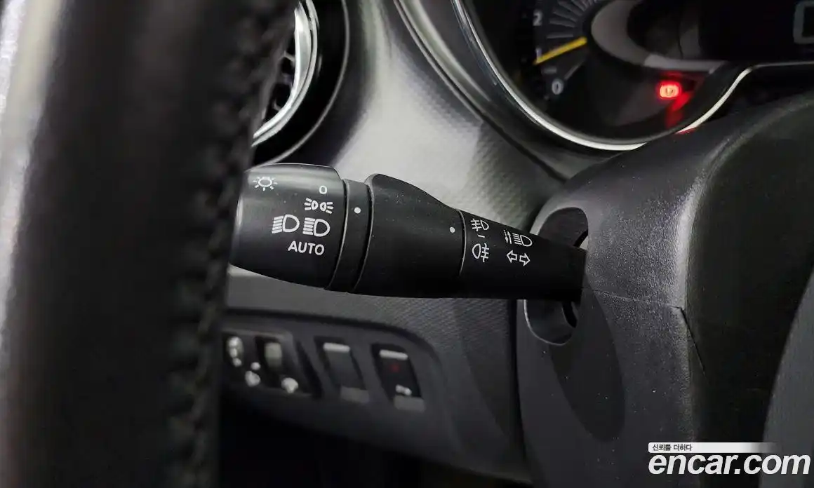 Renault QM3 2015 1.5 Автомат в Москве № 533684, фото 16