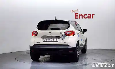 Renault QM3 2015 1.5 Автомат в Москве № 533684, миниатюра 4