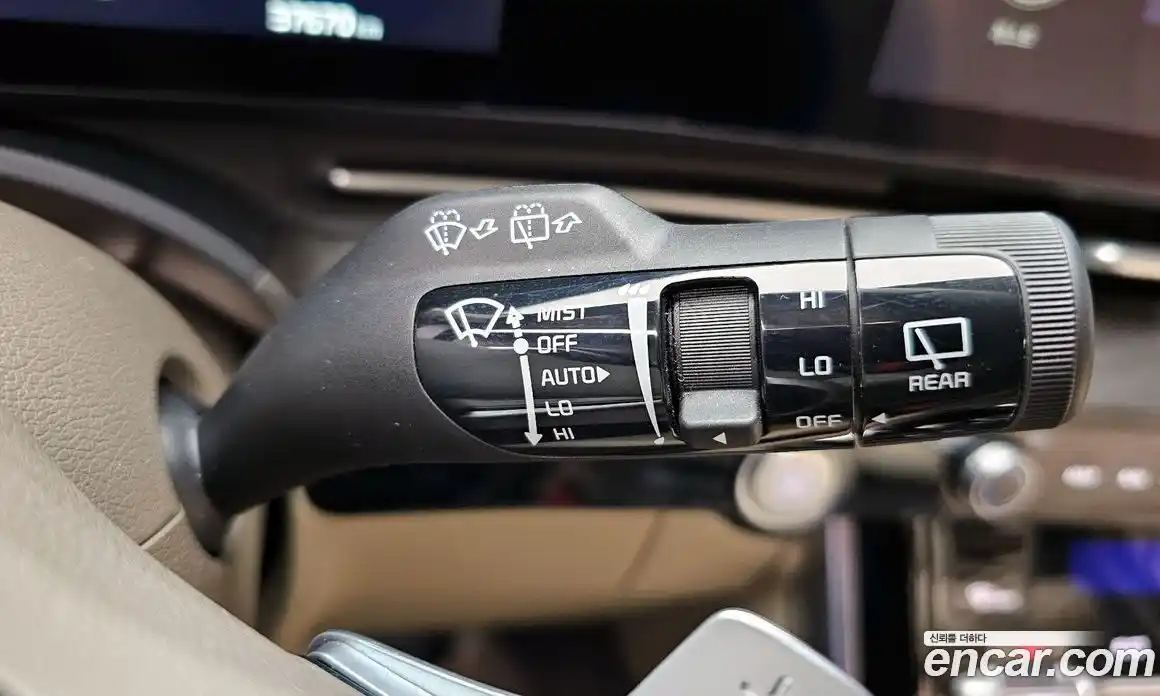 Kia Canival 2023 3.5 Автомат в Москве № 535220, фото 16