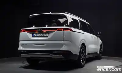 Kia Canival 2023 3.5 Автомат в Москве № 535220, миниатюра 2