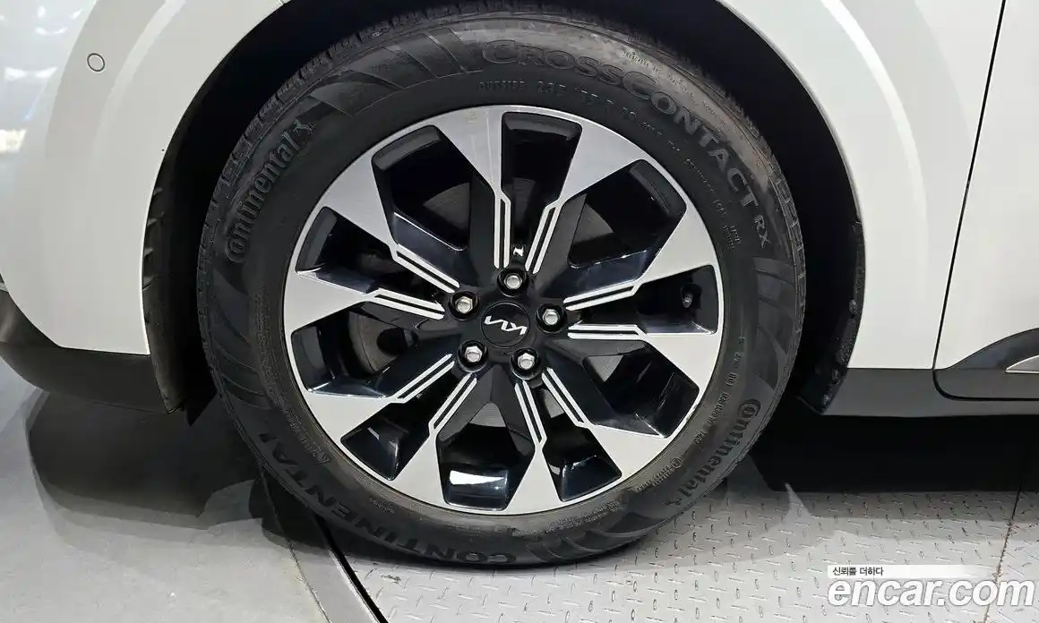 Kia Canival 2023 3.5 Автомат в Москве № 535220, фото 5