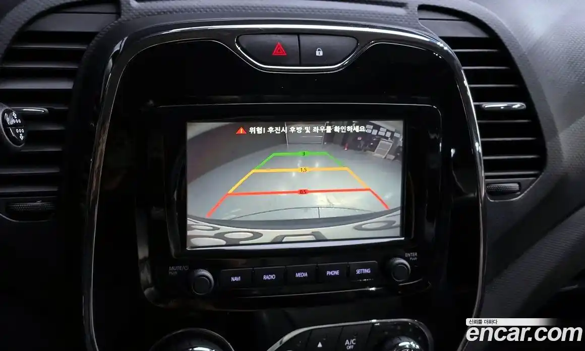 Renault QM3 2016 1.5 Автомат в Москве № 535702, фото 16