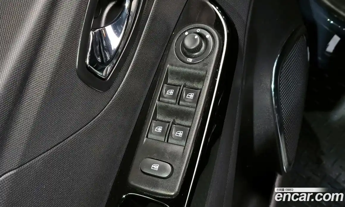 Renault QM3 2016 1.5 Автомат в Москве № 535702, фото 18