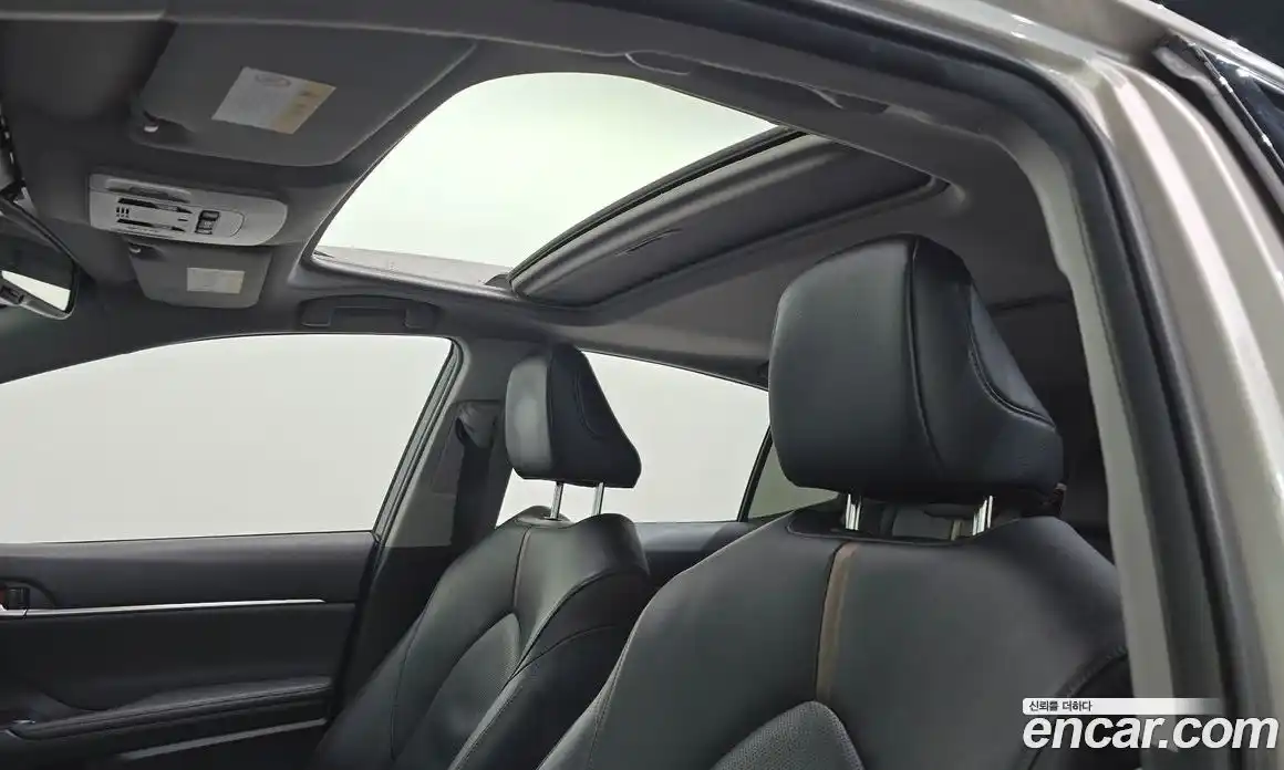 Toyota Camry 2019 2.5 Автомат в Москве № 536441, фото 19