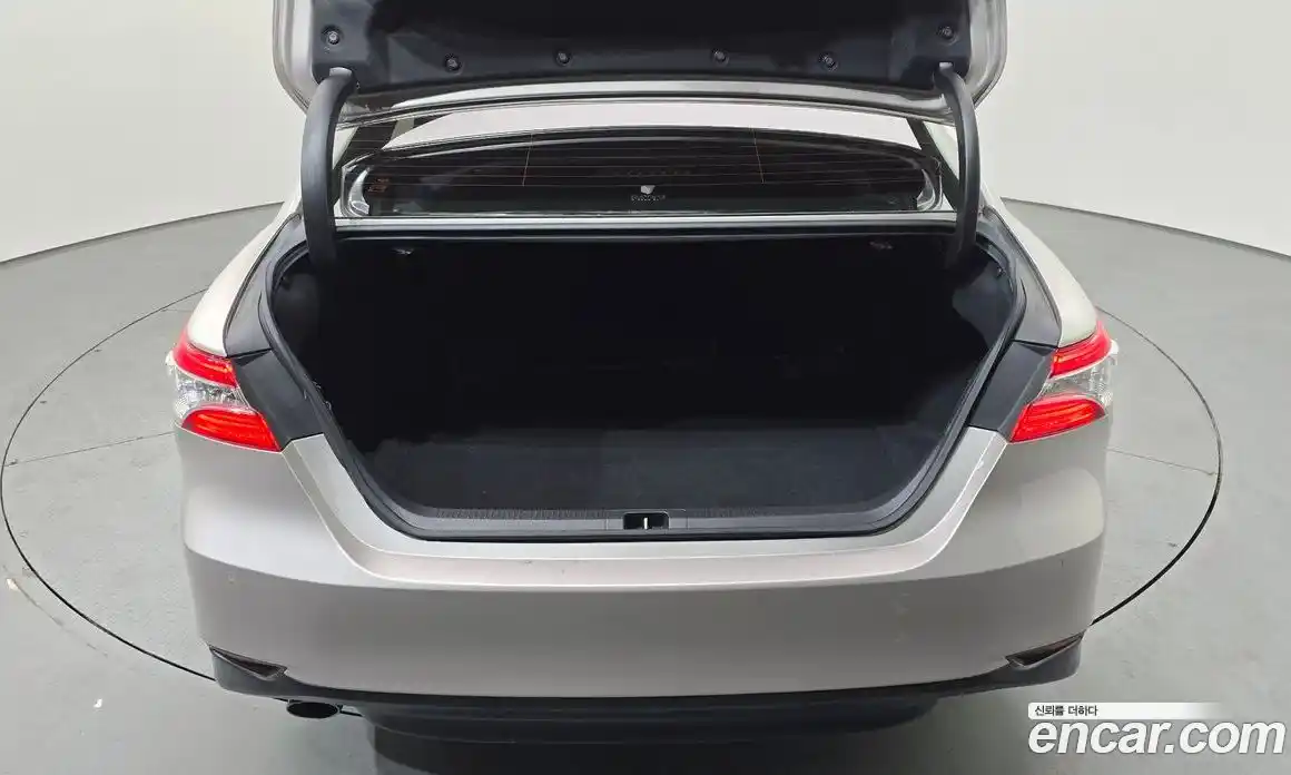 Toyota Camry 2019 2.5 Автомат в Москве № 536441, фото 20