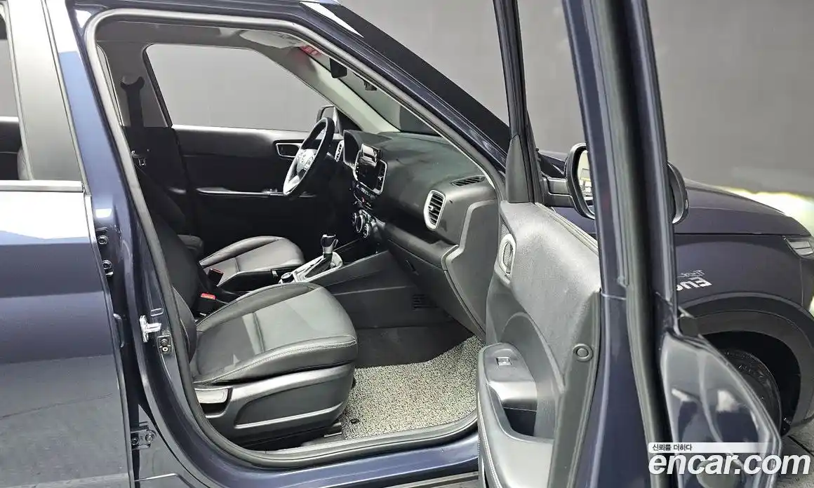 Hyundai Venue 2023 1.6 Автомат в Москве № 5365, фото 11