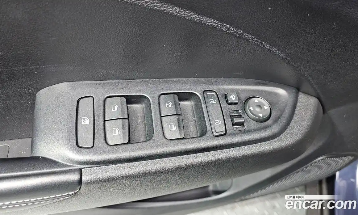 Hyundai Venue 2023 1.6 Автомат в Москве № 5365, фото 19