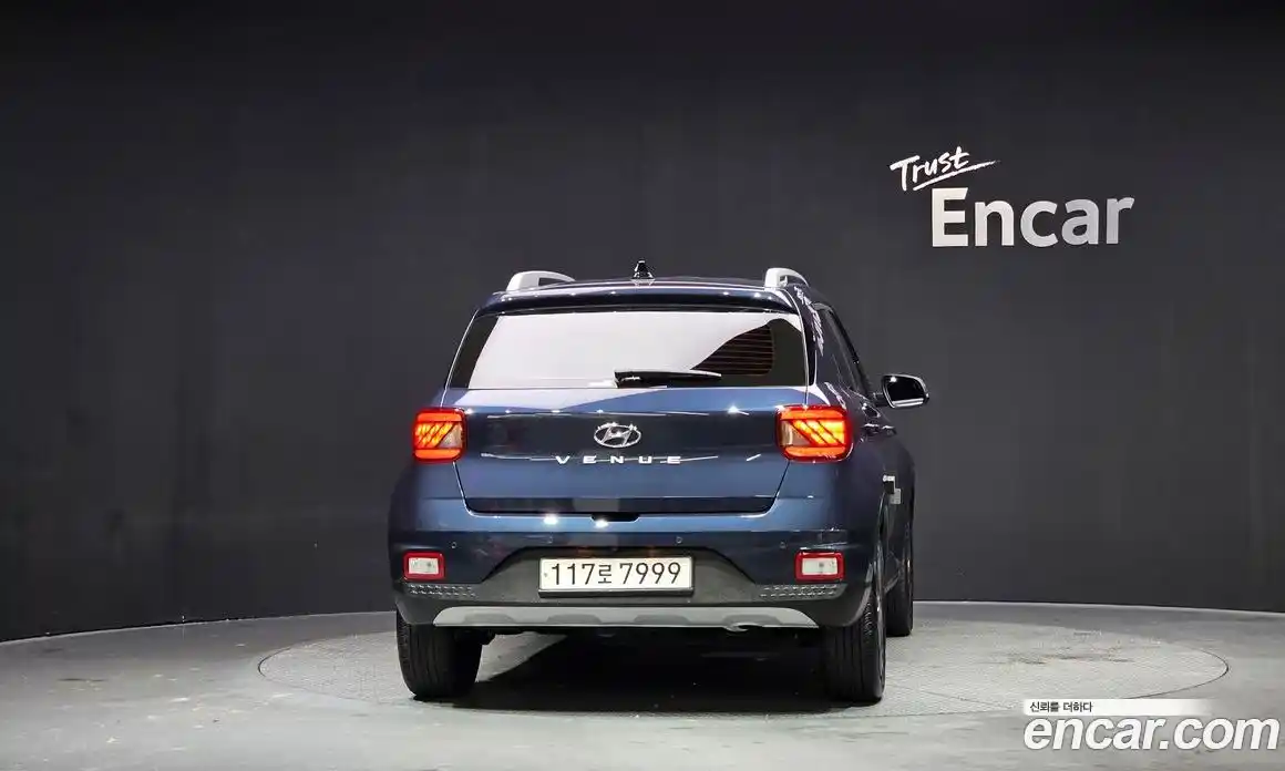 Hyundai Venue 2023 1.6 Автомат в Москве № 5365, фото 4