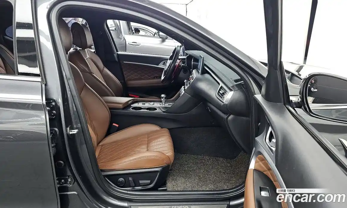 Genesis G70 2018 2.0 Автомат в Москве № 536611, фото 11