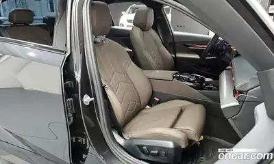 BMW 5-Series 2025 2.0 Автомат в Москве № 537882, миниатюра 12