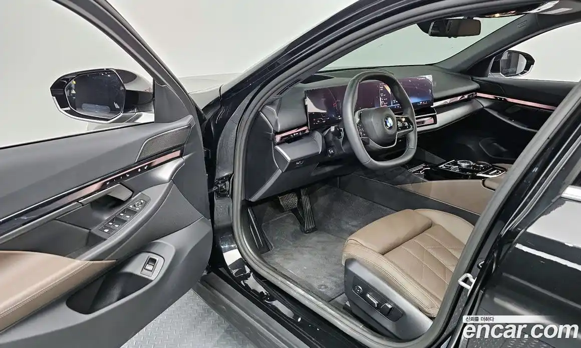 BMW 5-Series 2025 2.0 Автомат в Москве № 537901, фото 11