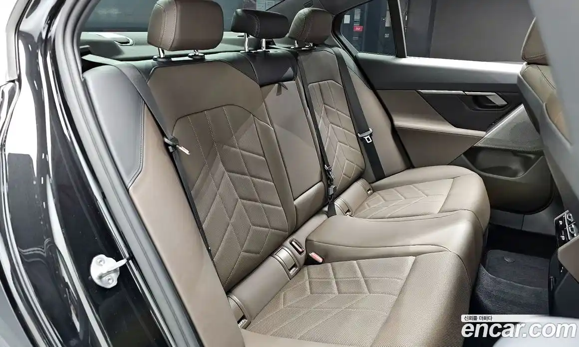 BMW 5-Series 2025 2.0 Автомат в Москве № 537901, фото 12