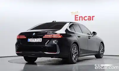 BMW 5-Series 2025 2.0 Автомат в Москве № 537901, миниатюра 2