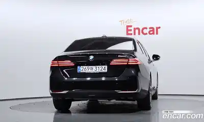 BMW 5-Series 2025 2.0 Автомат в Москве № 537901, миниатюра 4